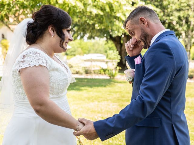 Le mariage de Ludovic et Ophélie à Allemans, Dordogne 17