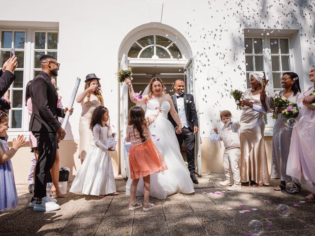 Le mariage de Malik et Sanella à Meung-sur-Loire, Loiret 1