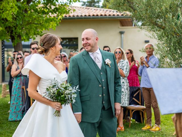 Le mariage de Gauthier et Mathilde à Mazan, Vaucluse 14