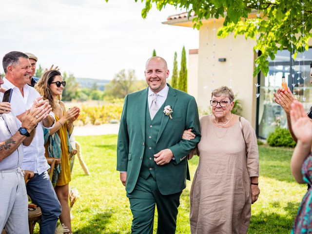 Le mariage de Gauthier et Mathilde à Mazan, Vaucluse 11