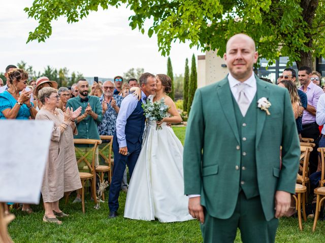 Le mariage de Gauthier et Mathilde à Mazan, Vaucluse 12