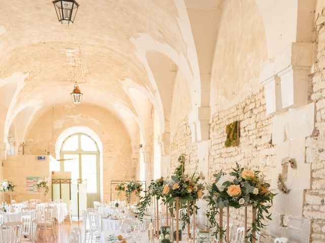 Le mariage de Mathias et Alison à Semur-en-Auxois, Côte d&apos;Or 10