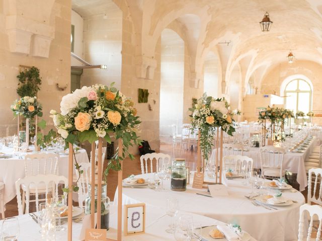 Le mariage de Mathias et Alison à Semur-en-Auxois, Côte d&apos;Or 15