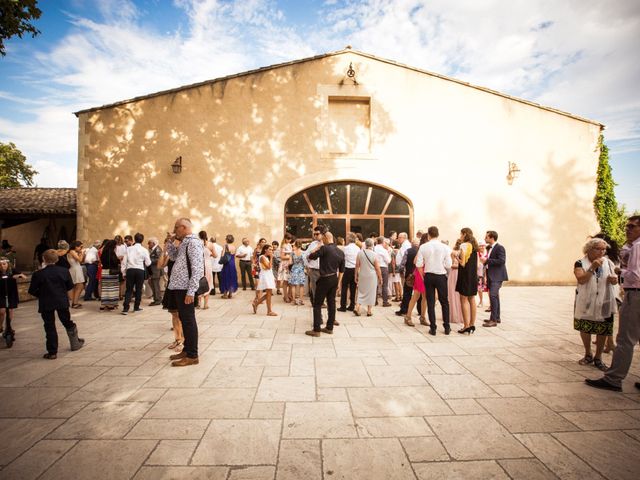 Le mariage de Yoann et Emilie à Maillane, Bouches-du-Rhône 14