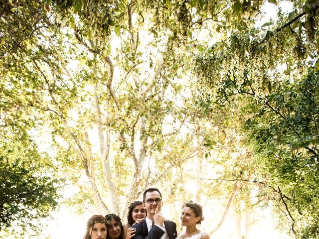 Le mariage de Yoann et Emilie à Maillane, Bouches-du-Rhône 15