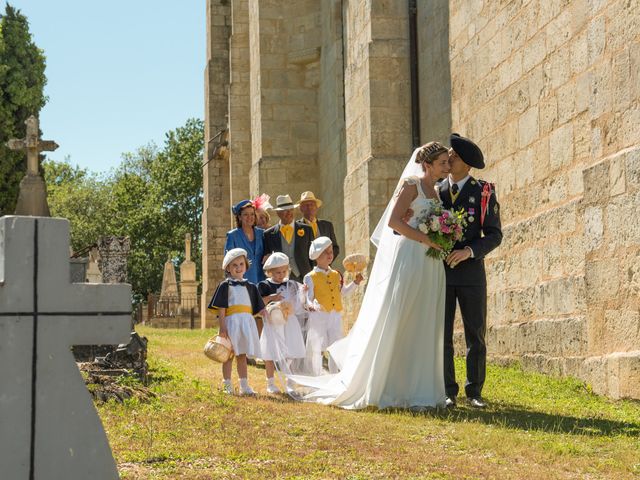 Le mariage de Paul Henri et Elvire à Saint-Léon, Gironde 2