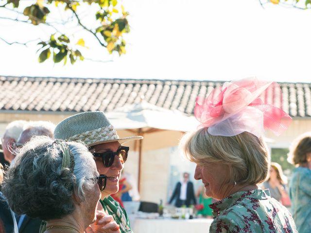 Le mariage de Paul Henri et Elvire à Saint-Léon, Gironde 16