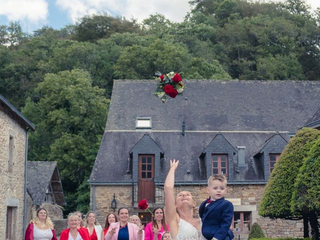 Le mariage de Corentin et Julie à Quimper, Finistère 23