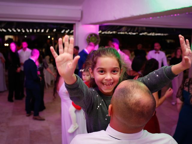 Le mariage de Nicolas et Sandrine à Le Castellet, Alpes-de-Haute-Provence 62