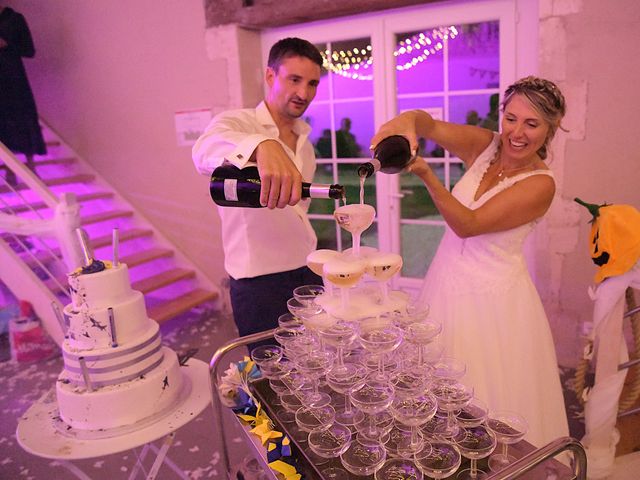 Le mariage de Loic et Mathilde à Jurignac, Charente 13