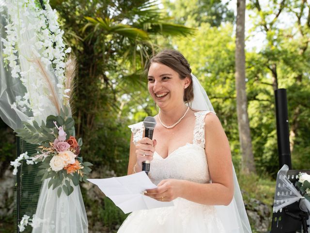 Le mariage de Lucas et Laure à Dolomieu, Isère 9