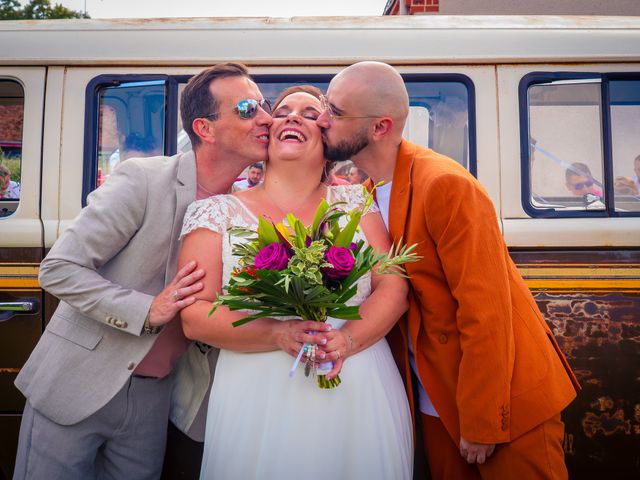 Le mariage de Mathieu et Laetitia à Bracieux, Loir-et-Cher 40