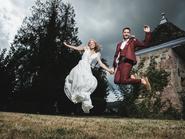 Le mariage de Anthony et Charlotte à Lantignié, Rhône 27