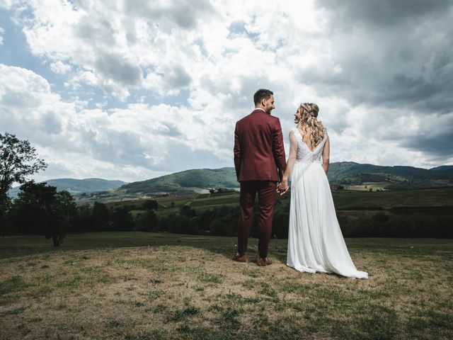 Le mariage de Anthony et Charlotte à Lantignié, Rhône 28