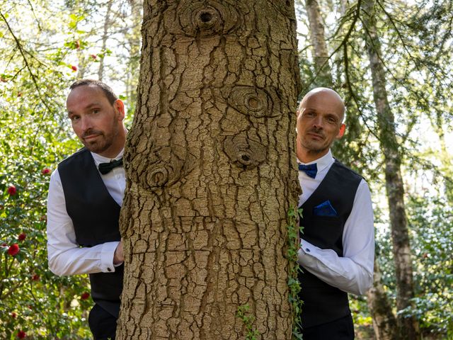 Le mariage de Sylvain et Jean à Roudouallec, Morbihan 3