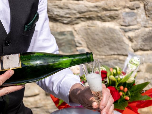 Le mariage de Sylvain et Jean à Roudouallec, Morbihan 23