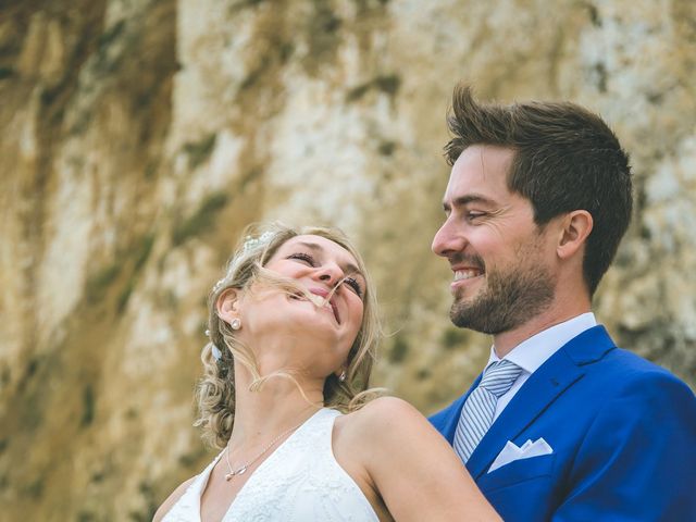 Le mariage de John et Mylène à Luneray, Seine-Maritime 1