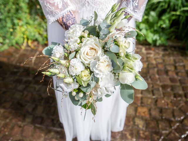 Le mariage de Omrane et Enora à Louverné, Mayenne 27