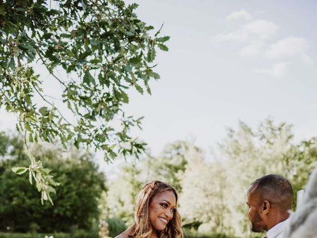 Le mariage de Maximiano et Kathlyn à Fresneaux-Montchevreuil, Oise 77