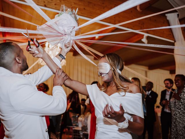 Le mariage de Maximiano et Kathlyn à Fresneaux-Montchevreuil, Oise 221