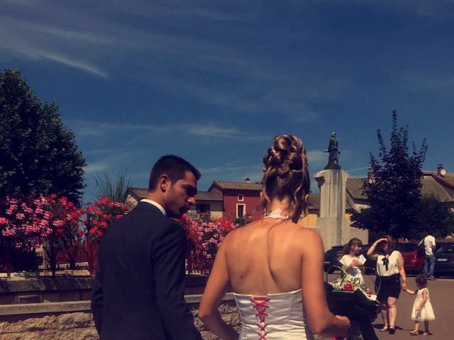 Le mariage de Cyril  et Coralie à Matour, Saône et Loire 7