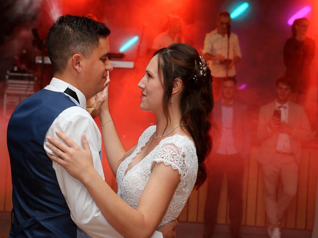 Le mariage de Damien et Angélique à Sigournais, Vendée 21