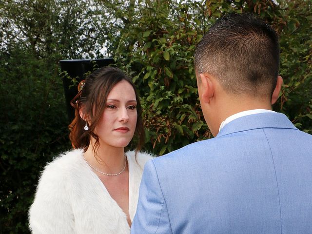 Le mariage de Damien et Angélique à Sigournais, Vendée 35
