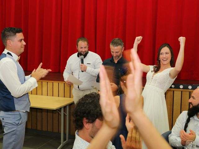 Le mariage de Damien et Angélique à Sigournais, Vendée 94