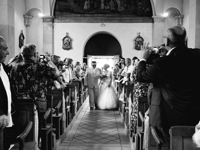 Le mariage de Loïc et Gwenaelle à Noroy-le-Bourg, Haute-Saône 24