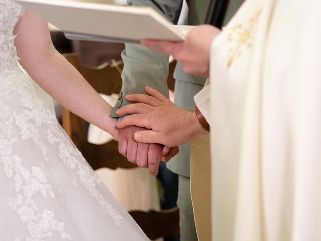 Le mariage de Loïc et Gwenaelle à Noroy-le-Bourg, Haute-Saône 27