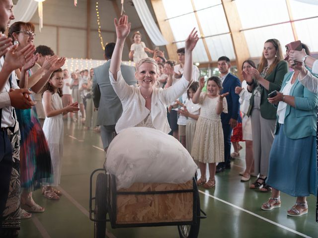 Le mariage de Loïc et Gwenaelle à Noroy-le-Bourg, Haute-Saône 36