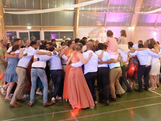 Le mariage de Loïc et Gwenaelle à Noroy-le-Bourg, Haute-Saône 44