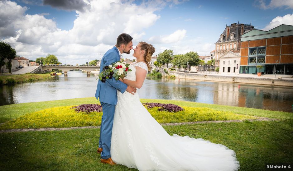 Le mariage de Chloé et Romain à Bassac, Charente