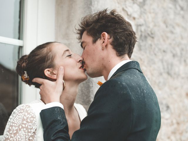 Le mariage de Yann et Blandine à Jurignac, Charente 3