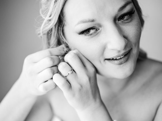 Le mariage de Ludovic et Karolina à Vitrolles, Bouches-du-Rhône 14