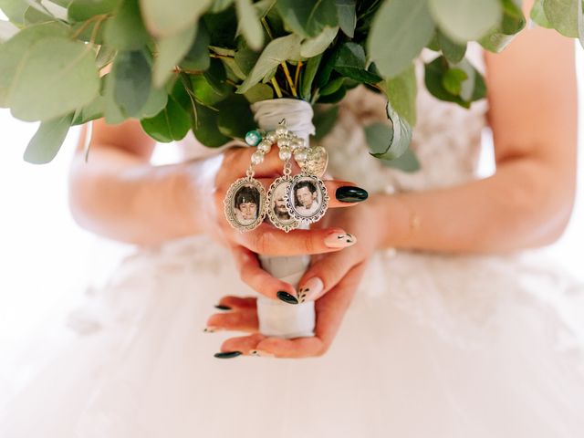 Le mariage de Ludovic et Karolina à Vitrolles, Bouches-du-Rhône 17