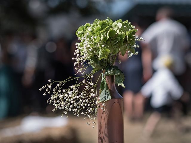 Le mariage de Mathieu et Anaïs à La Pommeraye, Calvados 84