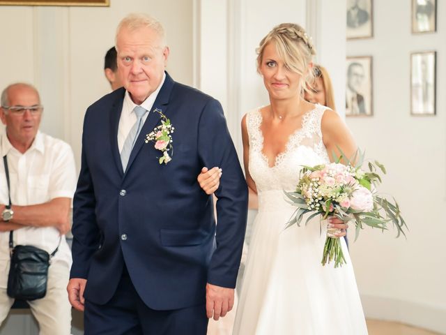 Le mariage de Julien et Cindy à Saint-Venant, Pas-de-Calais 27