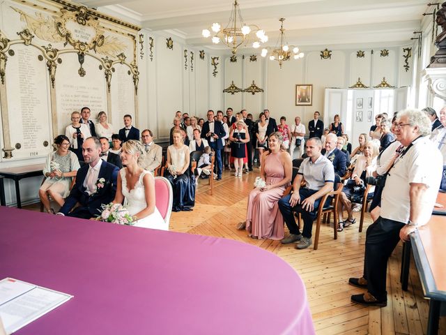 Le mariage de Julien et Cindy à Saint-Venant, Pas-de-Calais 30