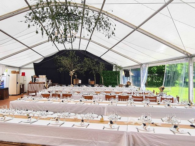 Le mariage de Stéphanie et Emmanuel à Moyon, Manche 1