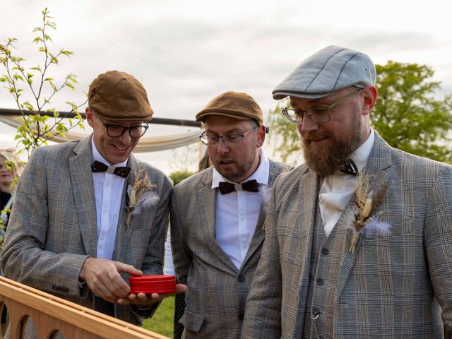 Le mariage de Stéphanie et Emmanuel à Moyon, Manche 4