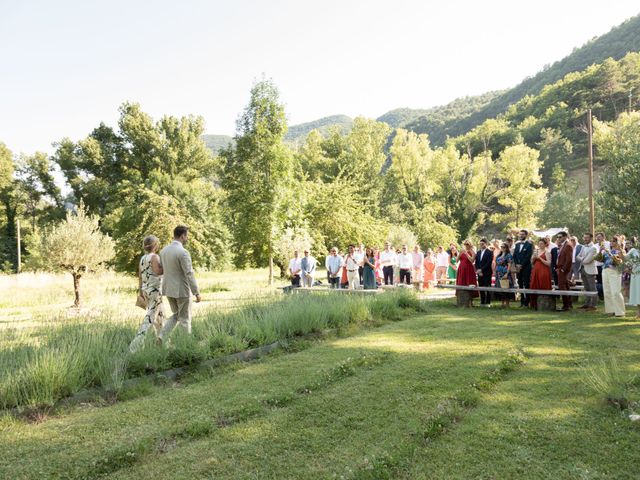 Le mariage de Thibault et Emilie à Nyons, Drôme 30