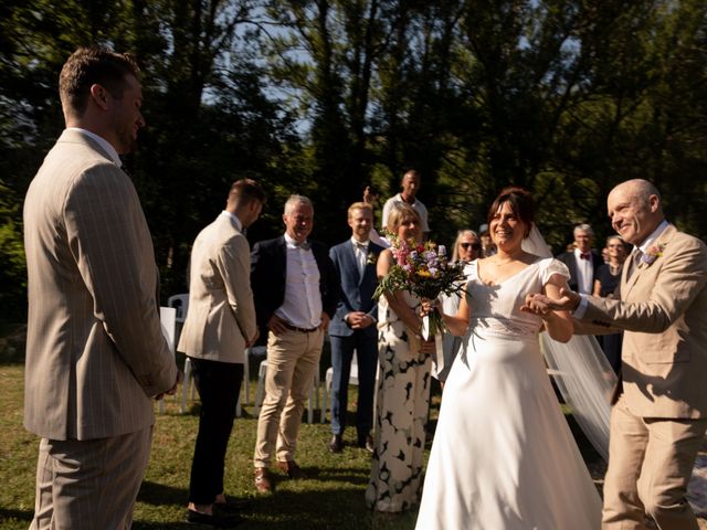 Le mariage de Thibault et Emilie à Nyons, Drôme 37