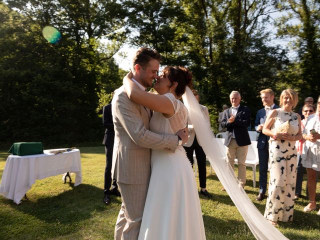 Le mariage de Thibault et Emilie à Nyons, Drôme 39