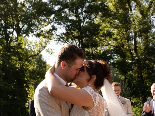 Le mariage de Thibault et Emilie à Nyons, Drôme 40