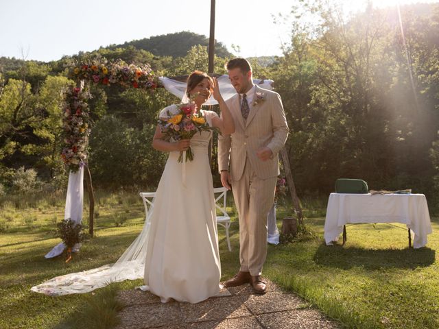 Le mariage de Thibault et Emilie à Nyons, Drôme 42