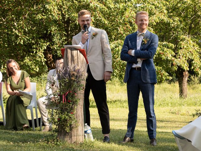 Le mariage de Thibault et Emilie à Nyons, Drôme 52