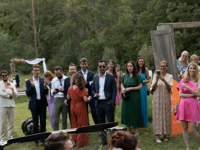 Le mariage de Thibault et Emilie à Nyons, Drôme 73