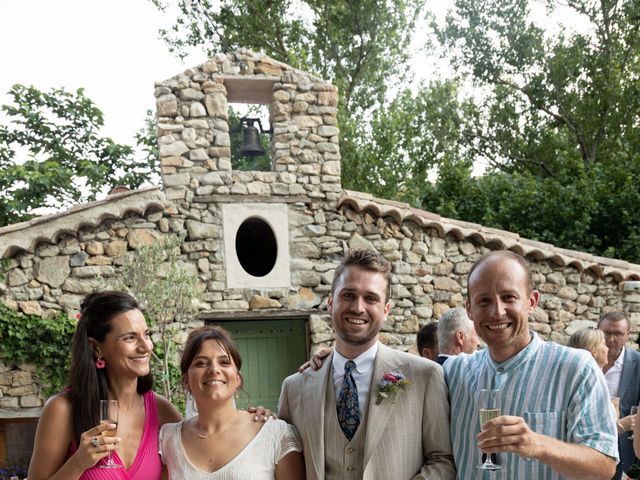Le mariage de Thibault et Emilie à Nyons, Drôme 77