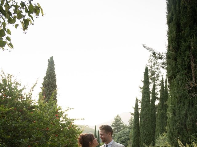 Le mariage de Thibault et Emilie à Nyons, Drôme 93